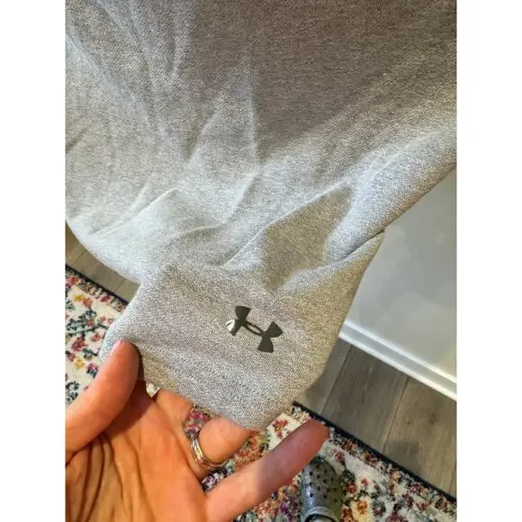 Under Armour Gray Short Sleeve Open Back Sweatshirt Top Women’s Small Loose Fit - Picture 4 of 5